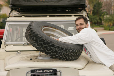 Taking the spare off the bonnet