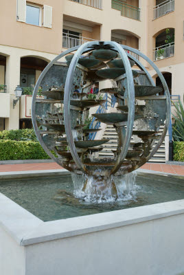 Interesting Globe Water Fountain