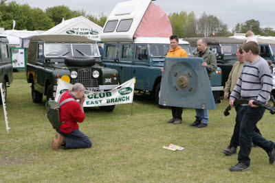 LRO writer photographing show shoppers