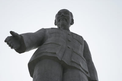 Ho Chi Minh Statue in Hoa Binh