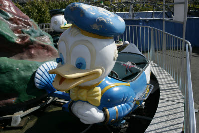 Flat Stanley on the Donald Duck Ride