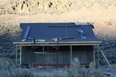 Finishing up the roof