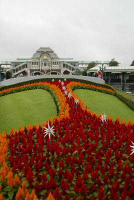 Entrance to Tokyo Disneyland